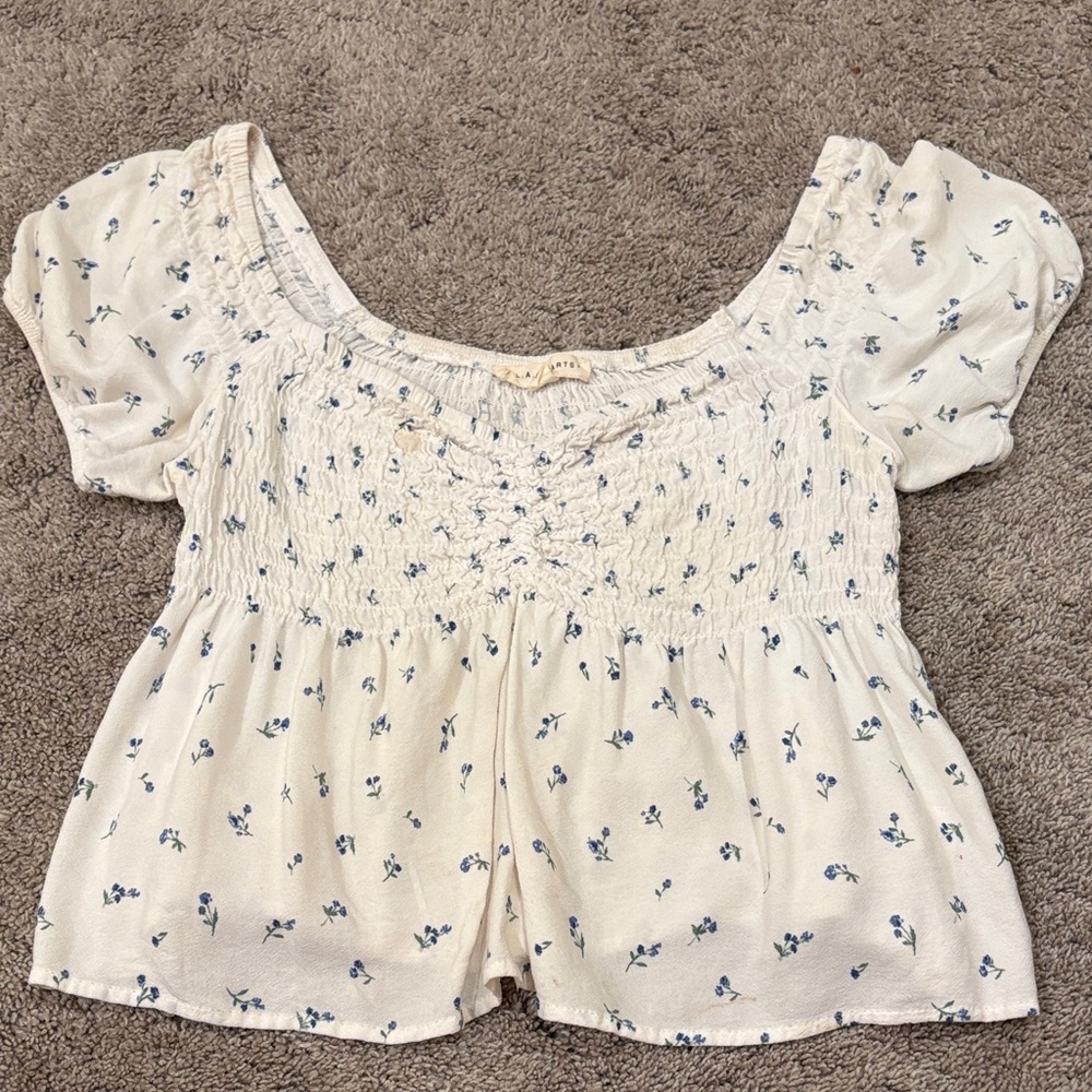 La Hearts Cream Floral Puff Sleeve Blouse